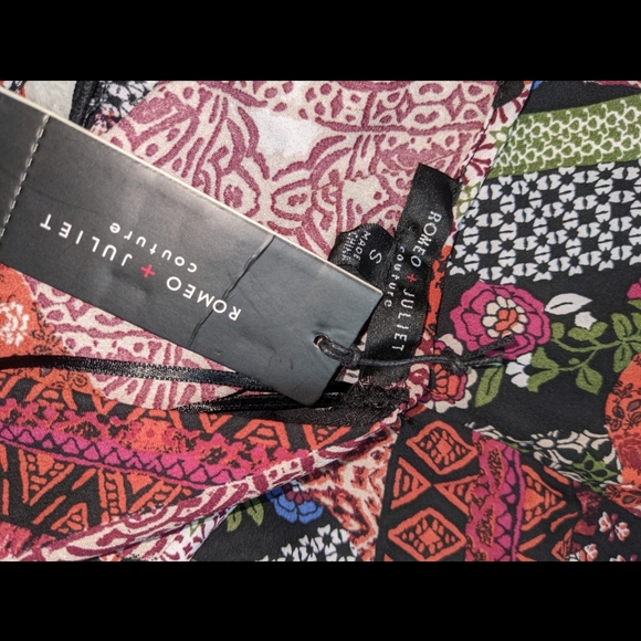 NWT Romeo + Juliet Bell Sleeves Patchwork Dress - Picture 7 of 7